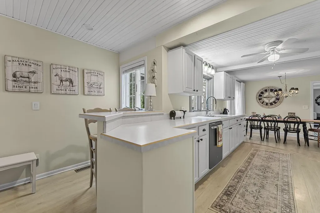 207 Birchwood Avenue Traverse City City MI 49685