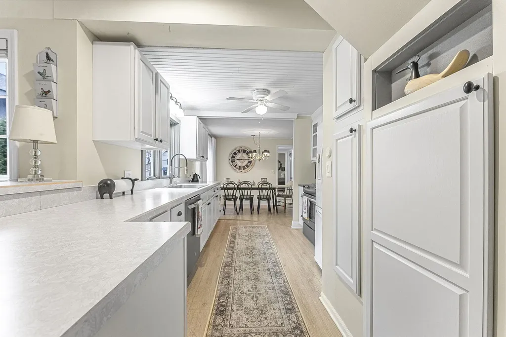 207 Birchwood Avenue Traverse City City MI 49685