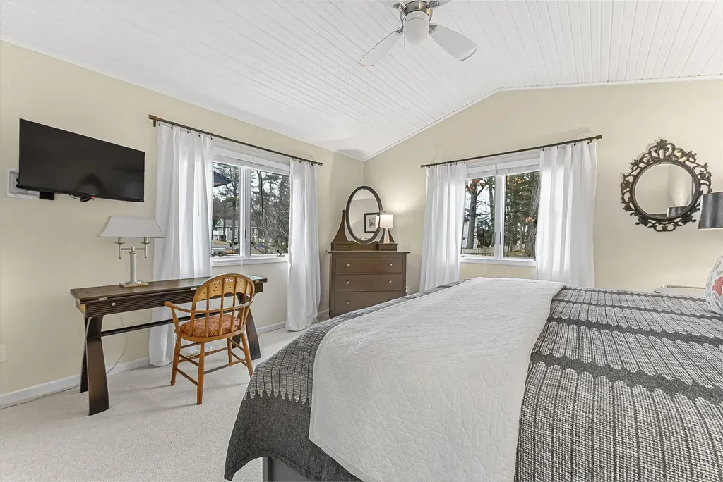 207 Birchwood Avenue Traverse City City MI 49685