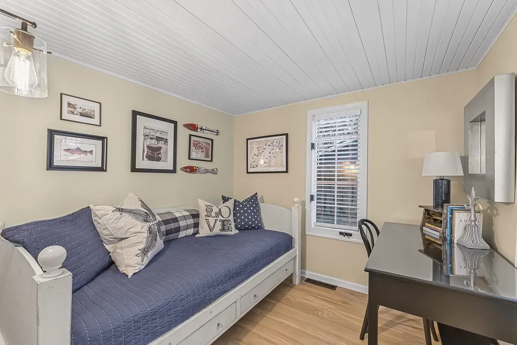 207 Birchwood Avenue Traverse City City MI 49685