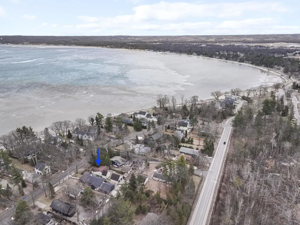 207 Birchwood Avenue Traverse City City MI 49685