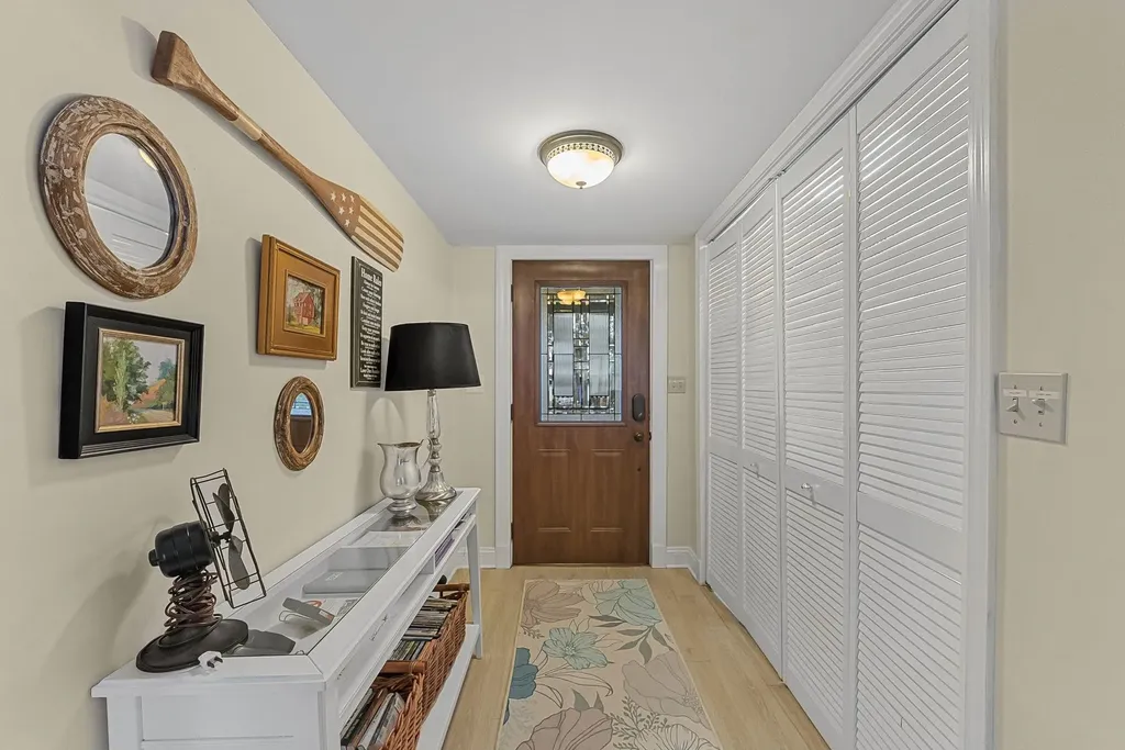 207 Birchwood Avenue Traverse City City MI 49685