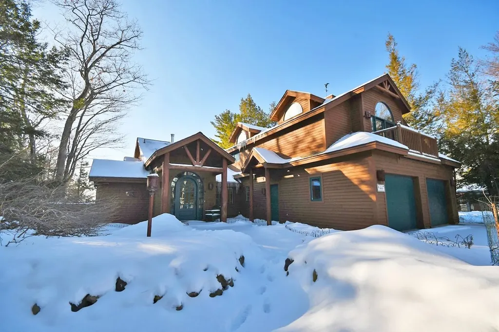 5227 W Northwood Drive Glen Arbor Township MI 49636