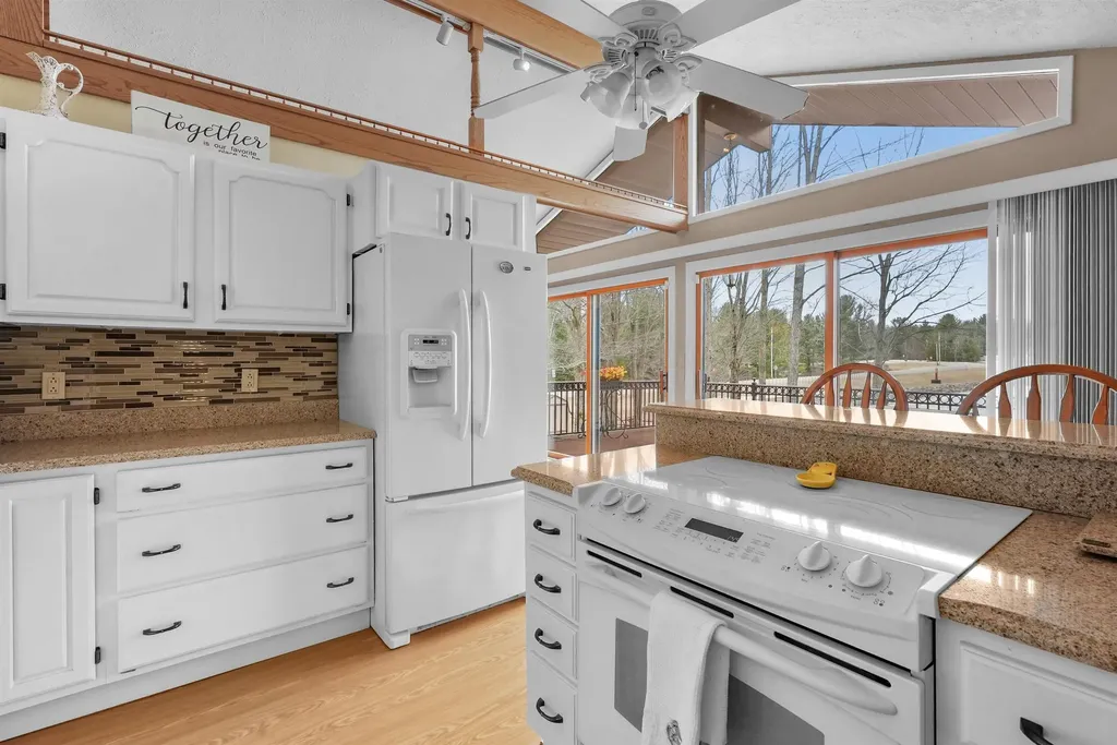 452 Gitchegumee Drive Hanover Township MI 49620