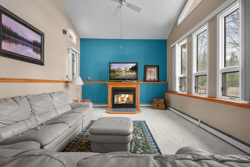 452 Gitchegumee Drive Hanover Township MI 49620