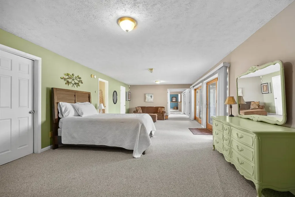 452 Gitchegumee Drive Hanover Township MI 49620