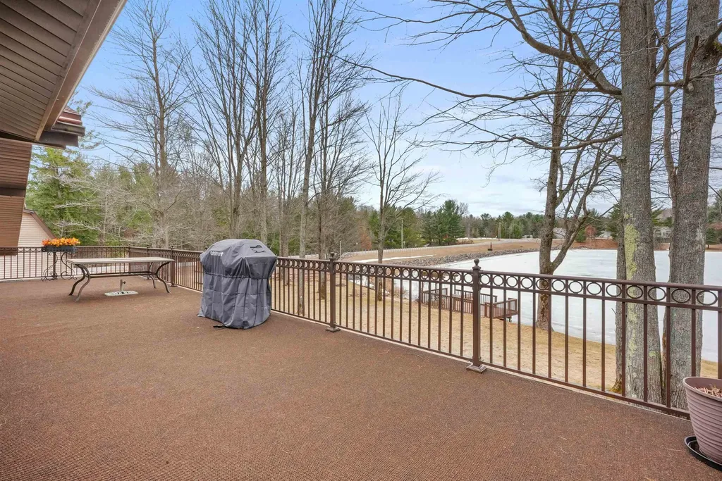 452 Gitchegumee Drive Hanover Township MI 49620