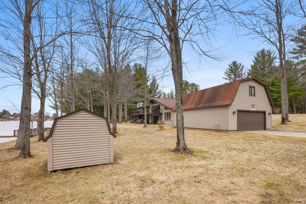 452 Gitchegumee Drive Hanover Township MI 49620