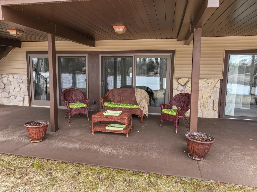 452 Gitchegumee Drive Hanover Township MI 49620