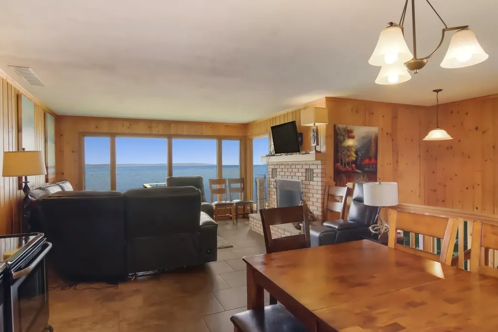2175 N Us-31 N East Bay Township MI 49686