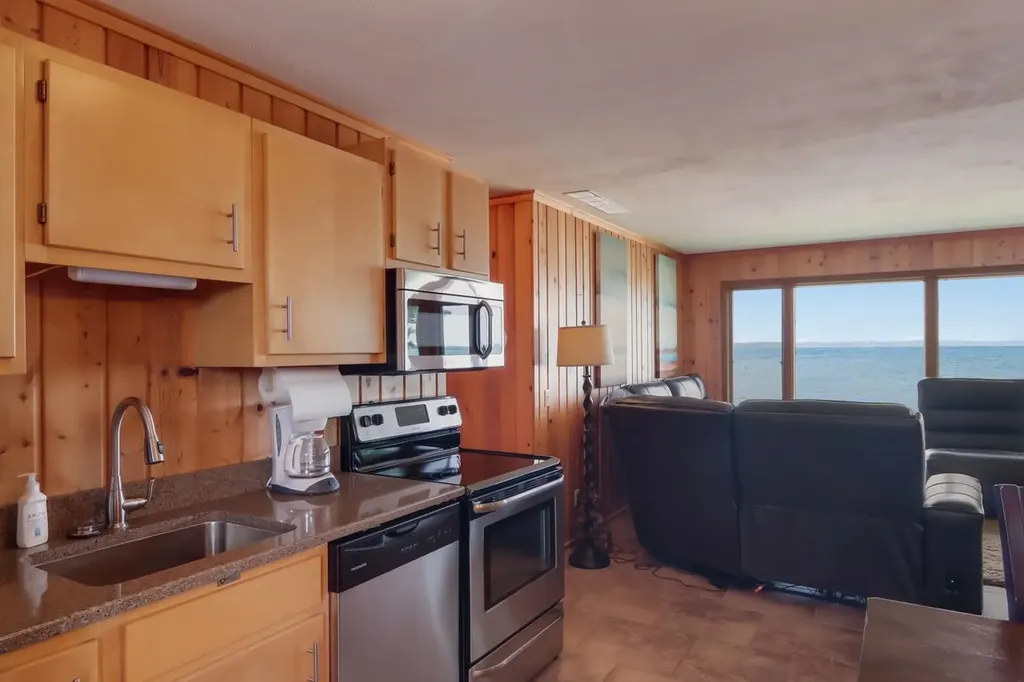2175 N Us-31 N East Bay Township MI 49686
