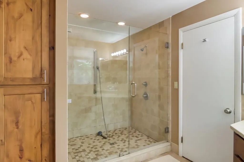 2175 N Us-31 N East Bay Township MI 49686