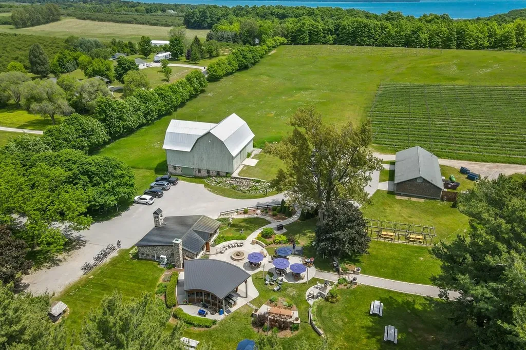 9580 E Shady Lane Bingham Township MI 49682