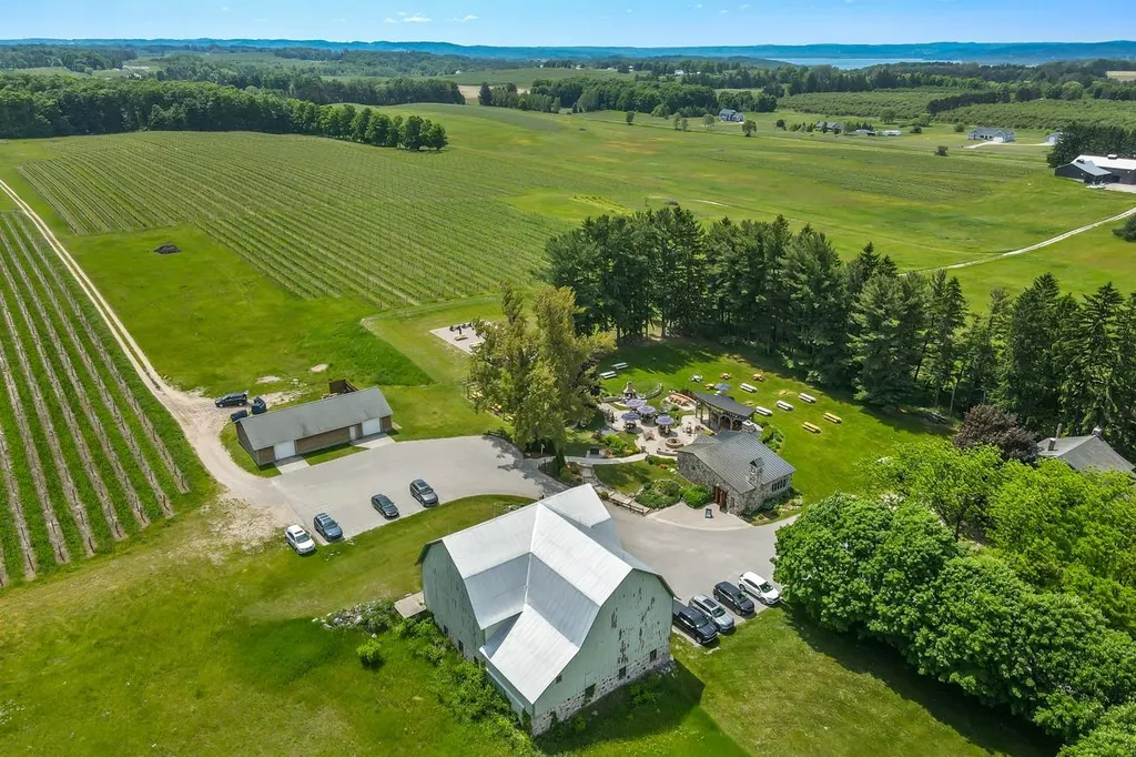 9580 E Shady Lane Bingham Township MI 49682