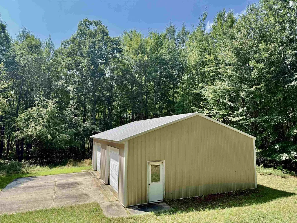 16121 130th Avenue Rose Lake Township MI 49655