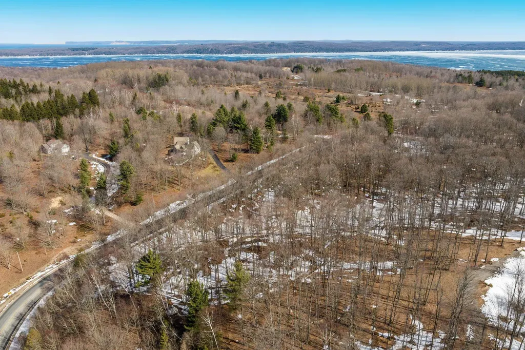 00 Glory Road Crystal Lake Township MI 49635