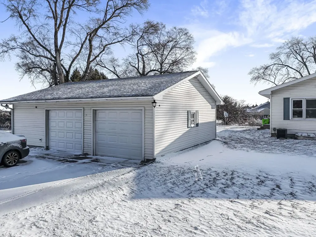 7075(2 Parcels) E M 72 Acme Township MI 49690