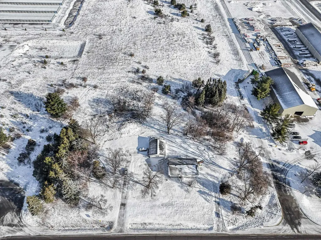 7075(2 Parcels) E M 72 Acme Township MI 49690