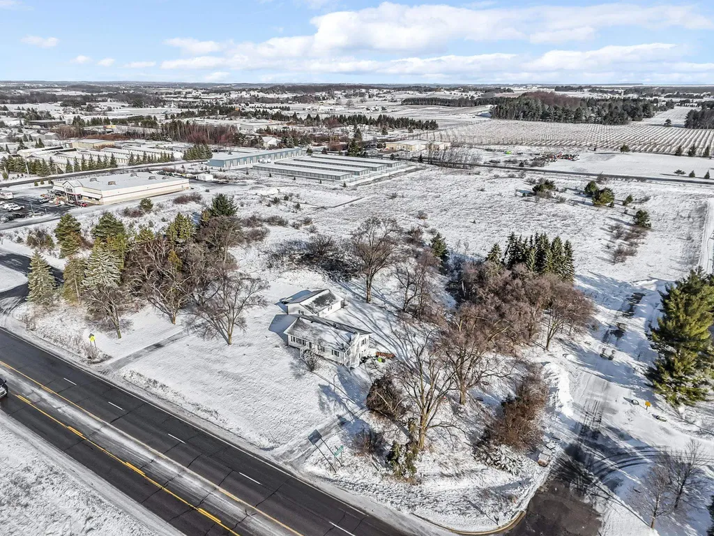 7075(2 Parcels) E M 72 Acme Township MI 49690