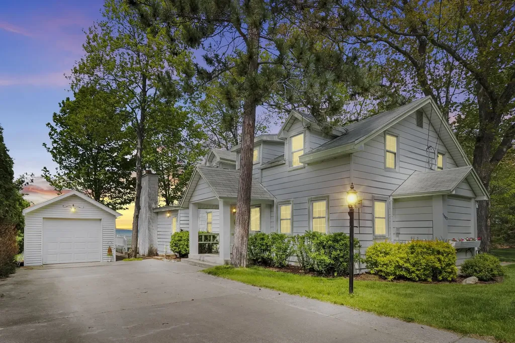 5882 Crystal Beach Road Clearwater Township MI 49676
