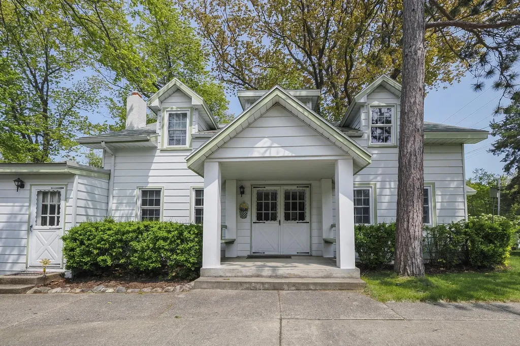 5882 Crystal Beach Road Clearwater Township MI 49676