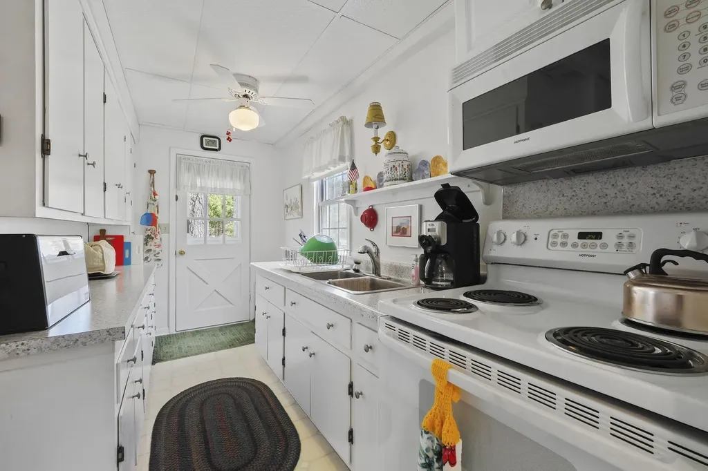 5882 Crystal Beach Road Clearwater Township MI 49676