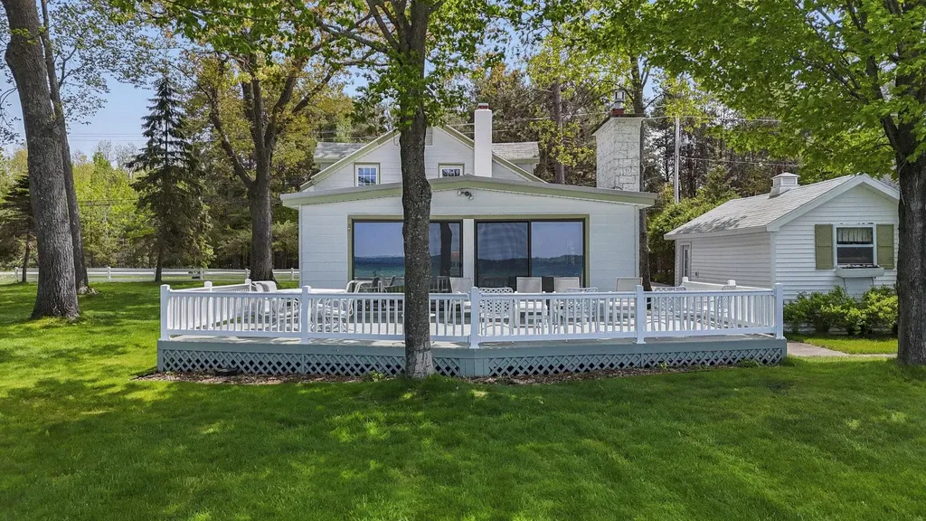 5882 Crystal Beach Road Clearwater Township MI 49676