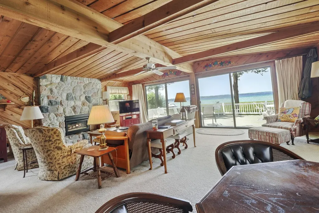 5882 Crystal Beach Road Clearwater Township MI 49676