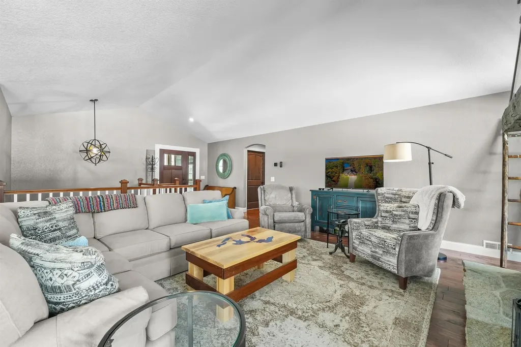 248 S Carolyn Drive Lake Township MI 49651