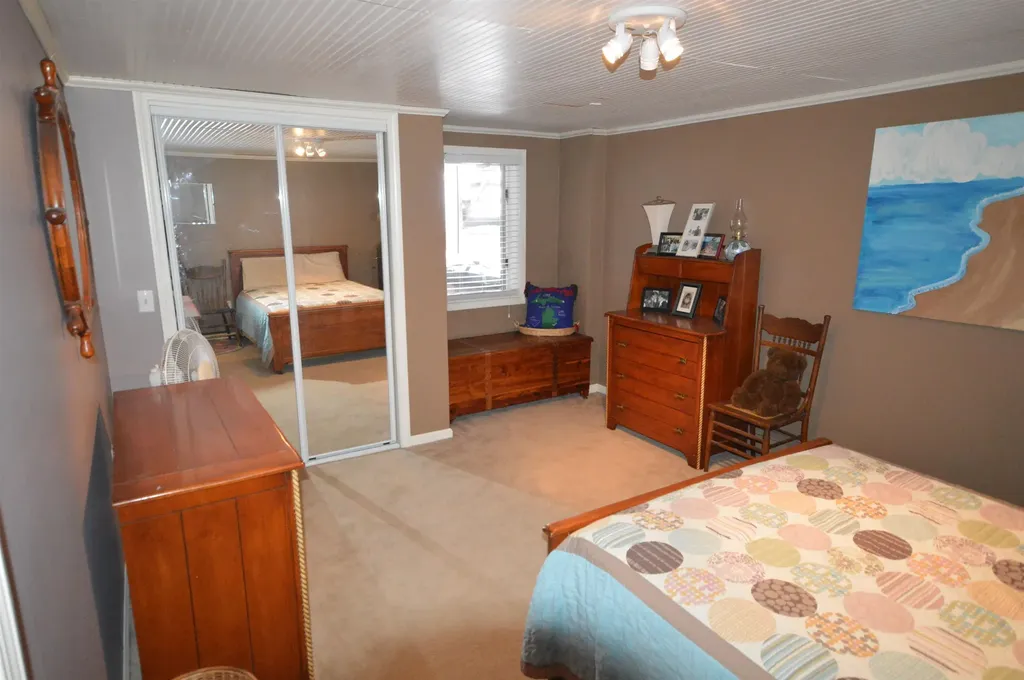 2639 Hammond Highlands Drive East Bay Township MI 49696