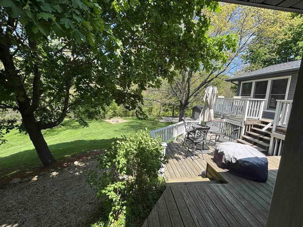 2639 Hammond Highlands Drive East Bay Township MI 49696