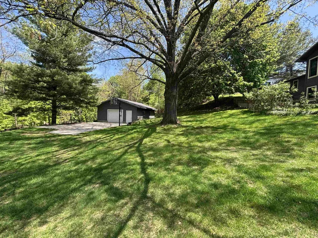 2639 Hammond Highlands Drive East Bay Township MI 49696