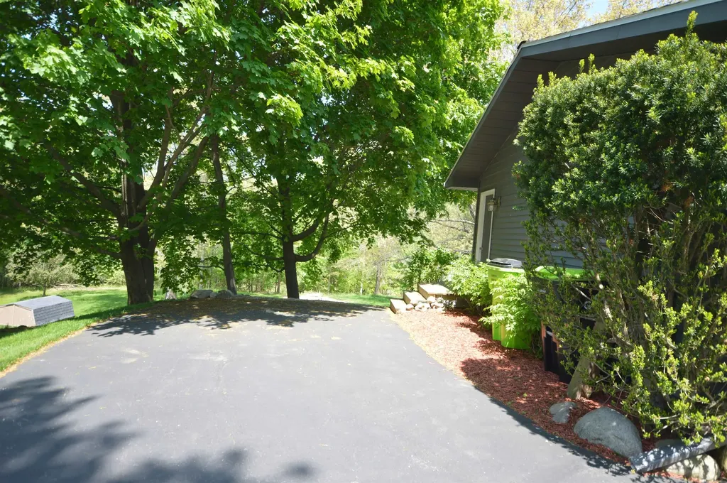 2639 Hammond Highlands Drive East Bay Township MI 49696