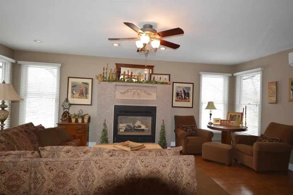 2639 Hammond Highlands Drive East Bay Township MI 49696