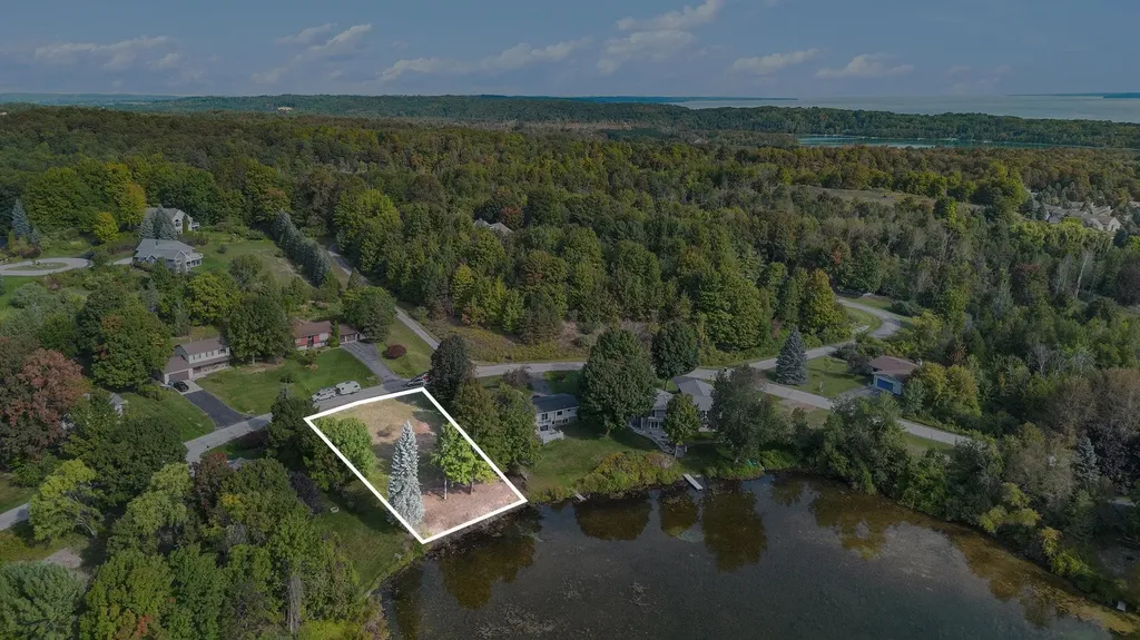 00 E Avondale Lane Elmwood Charter Township MI 49684