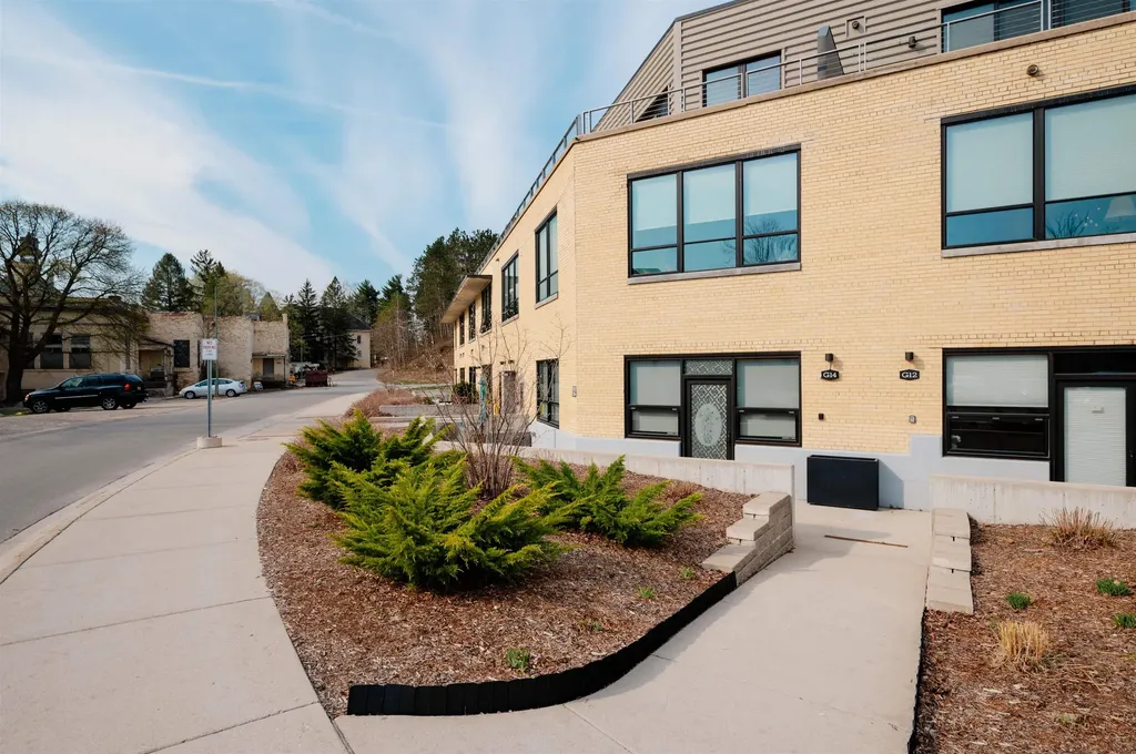 820-14 Red Drive Garfield Charter Township MI 49684