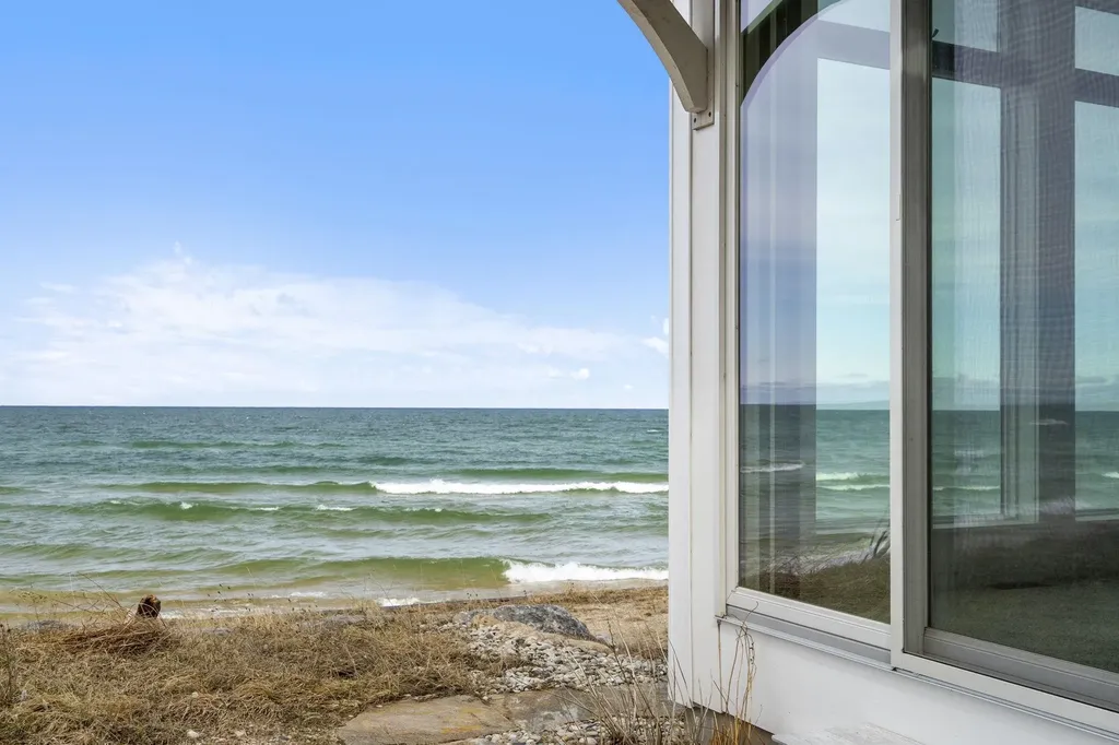 3126 Lake Shore Road Manistee Township MI 49660