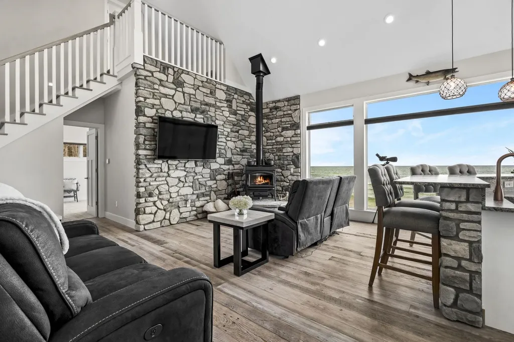 3126 Lake Shore Road Manistee Township MI 49660