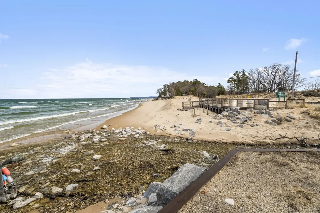 3126 Lake Shore Road Manistee Township MI 49660