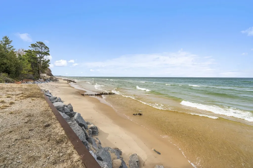 3126 Lake Shore Road Manistee Township MI 49660