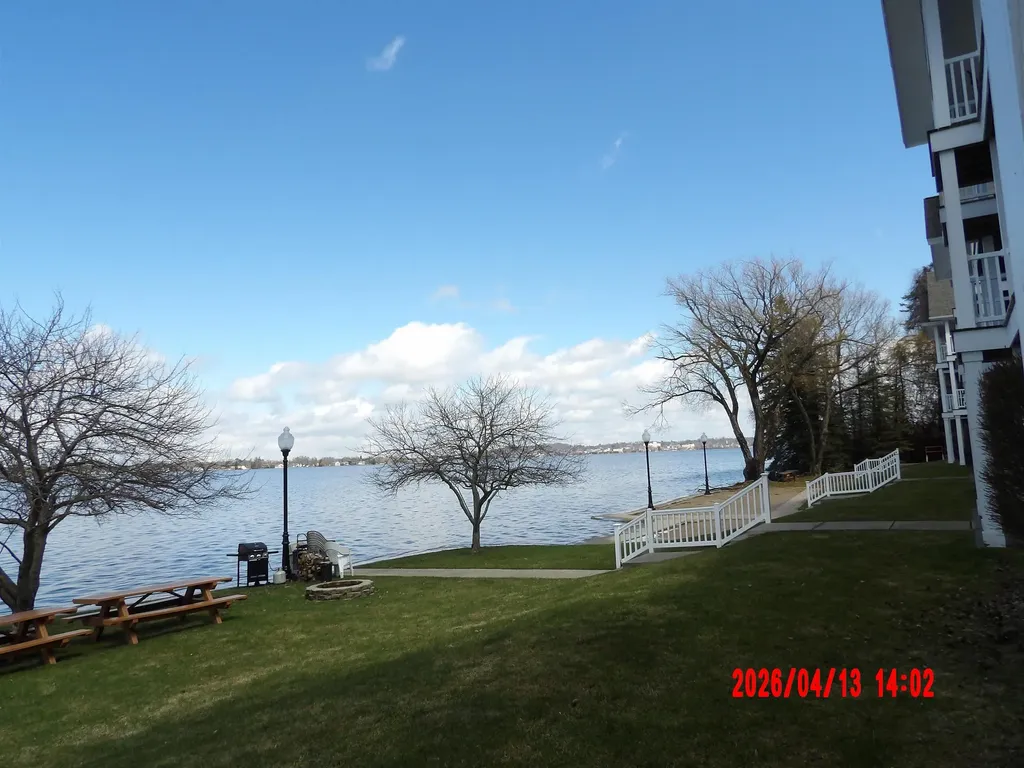 1246 Sunnyside Drive Cadillac City MI 49601