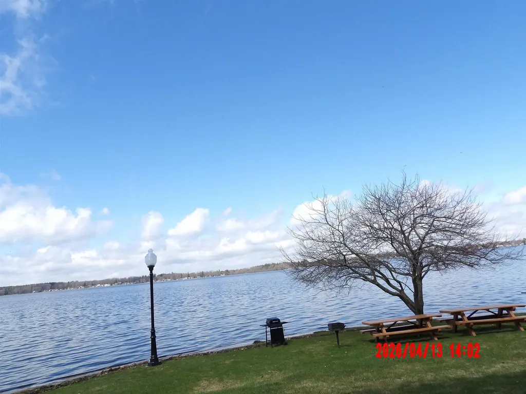 1246 Sunnyside Drive Cadillac City MI 49601