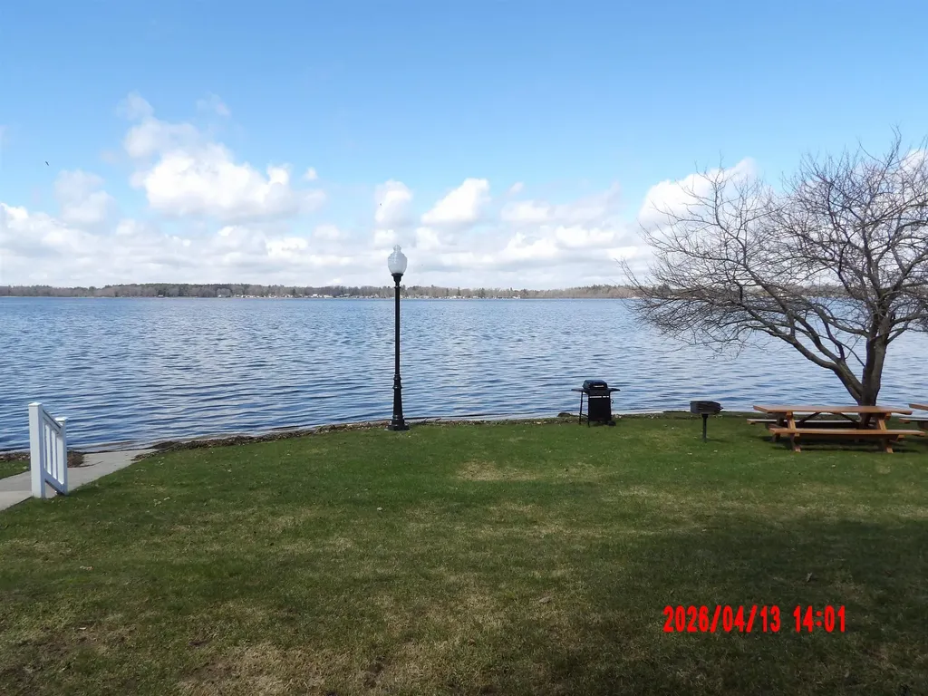 1246 Sunnyside Drive Cadillac City MI 49601