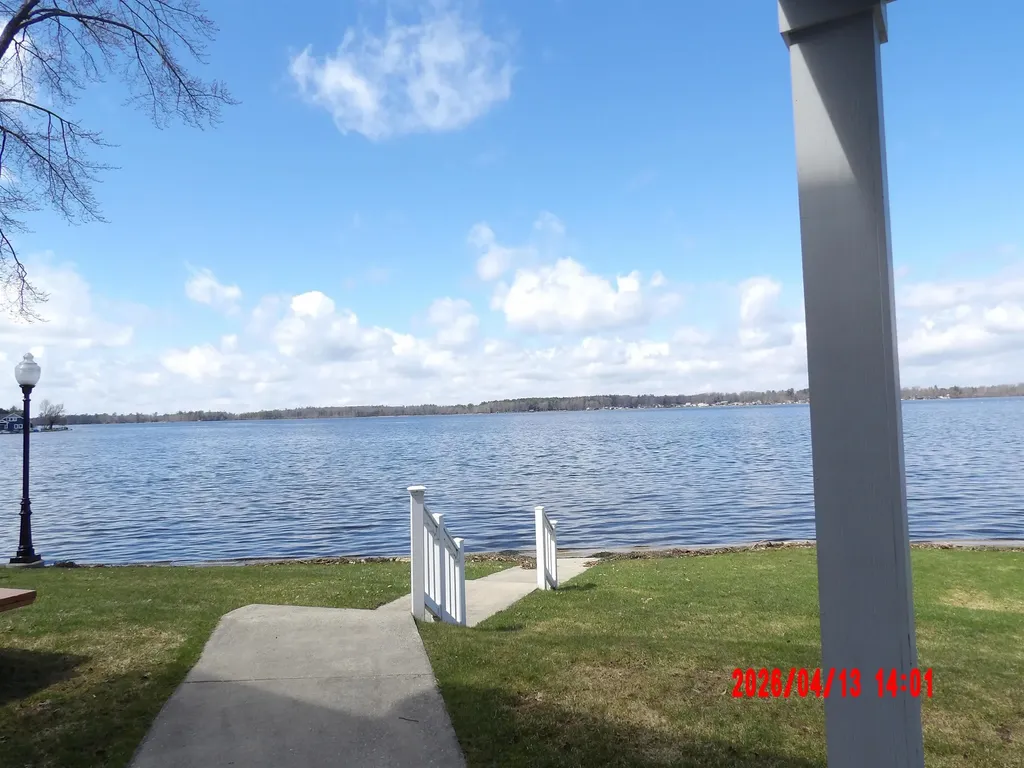 1246 Sunnyside Drive Cadillac City MI 49601
