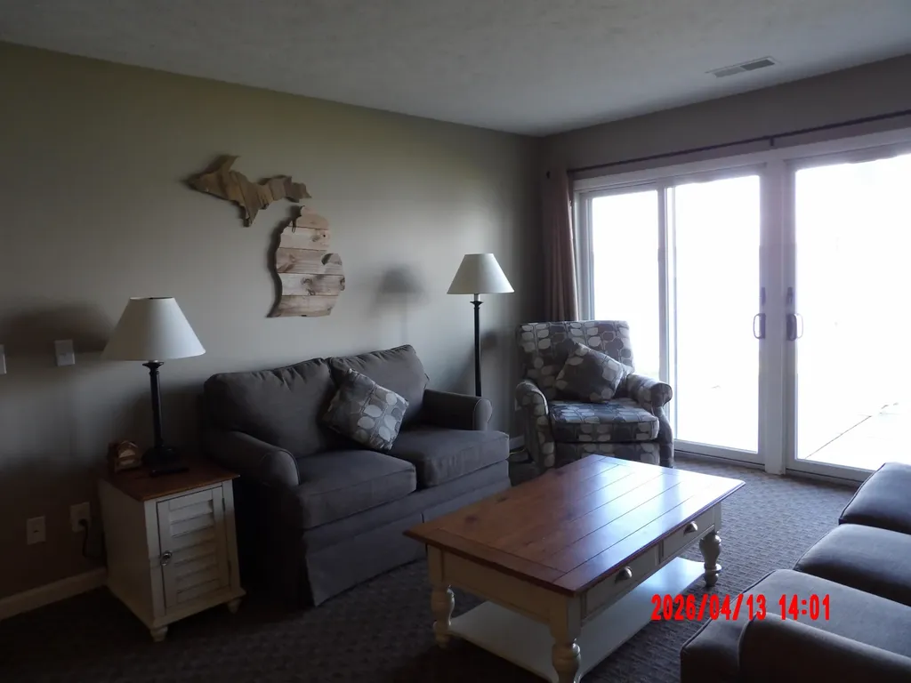 1246 Sunnyside Drive Cadillac City MI 49601