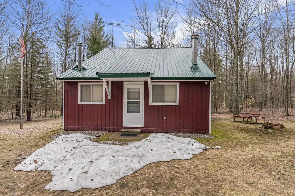11470 SW Lund School Road Garfield Township MI 49633