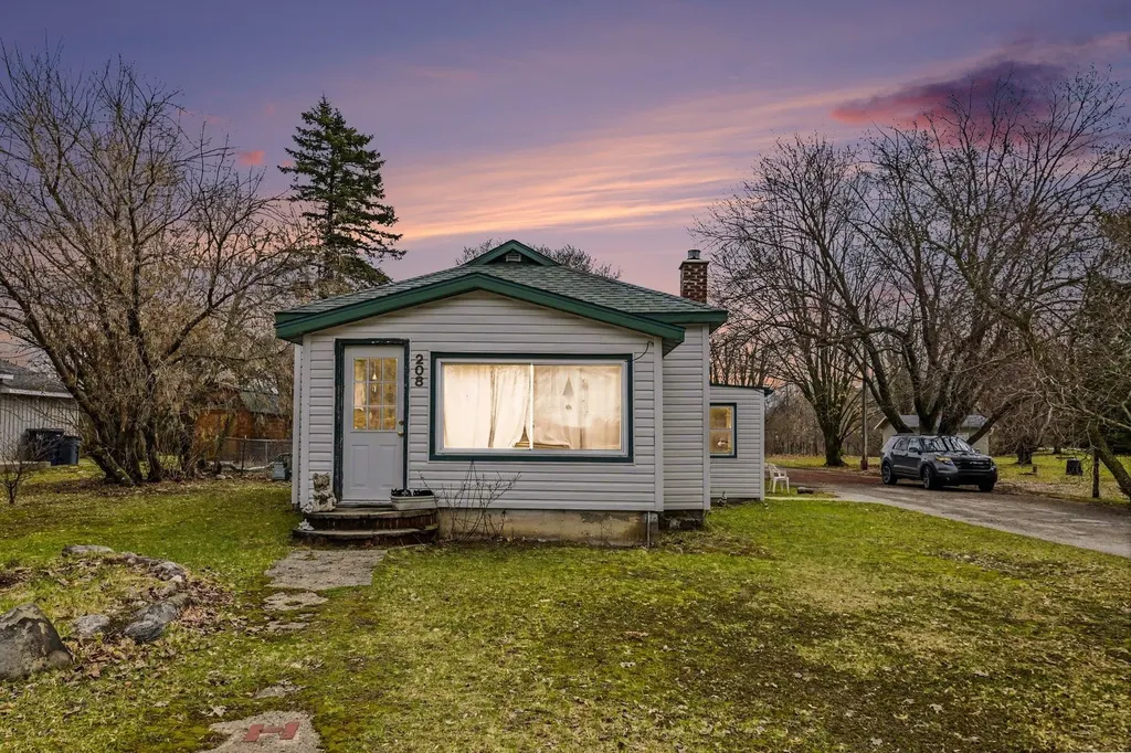 208 N Beech Street Kearney Township MI 49615