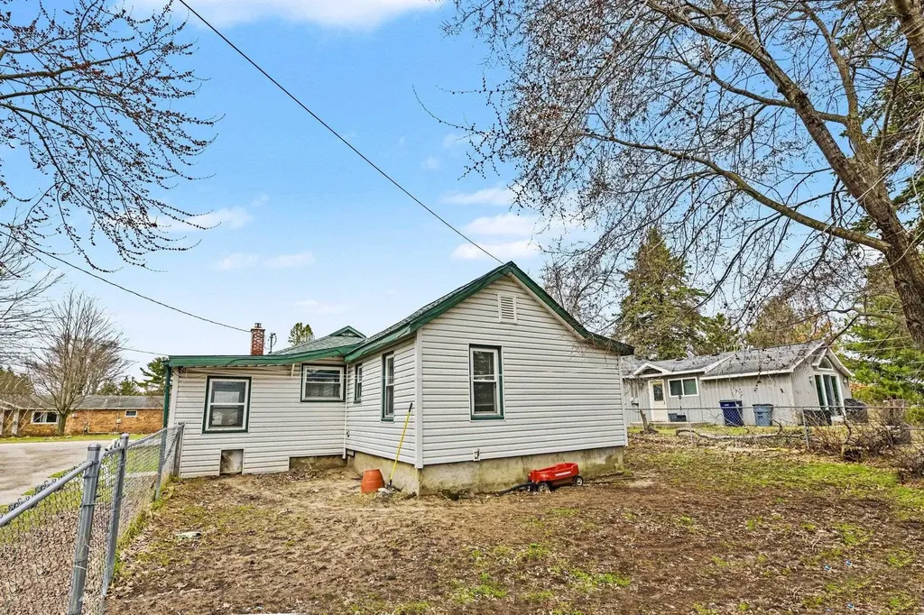 208 N Beech Street Kearney Township MI 49615