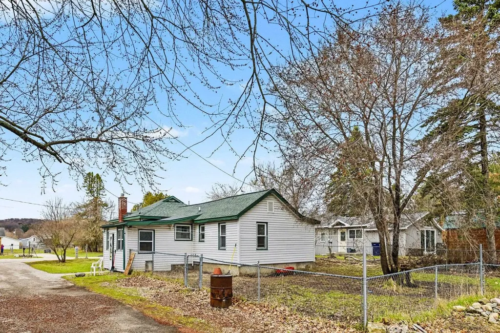 208 N Beech Street Kearney Township MI 49615