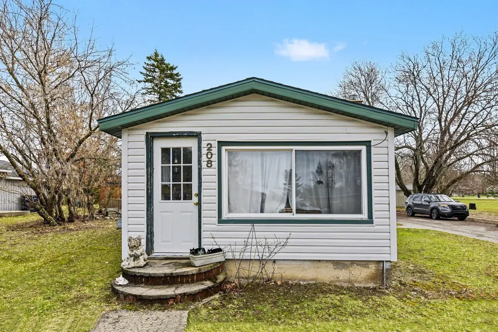 208 N Beech Street Kearney Township MI 49615